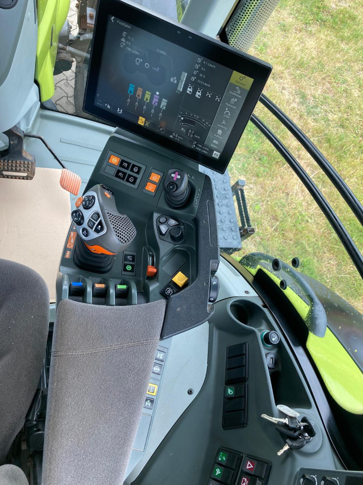 جرار CLAAS Axion 830 CMATIC: صورة 6 جرار CLAAS Axion 830 CMATIC: صورة 6