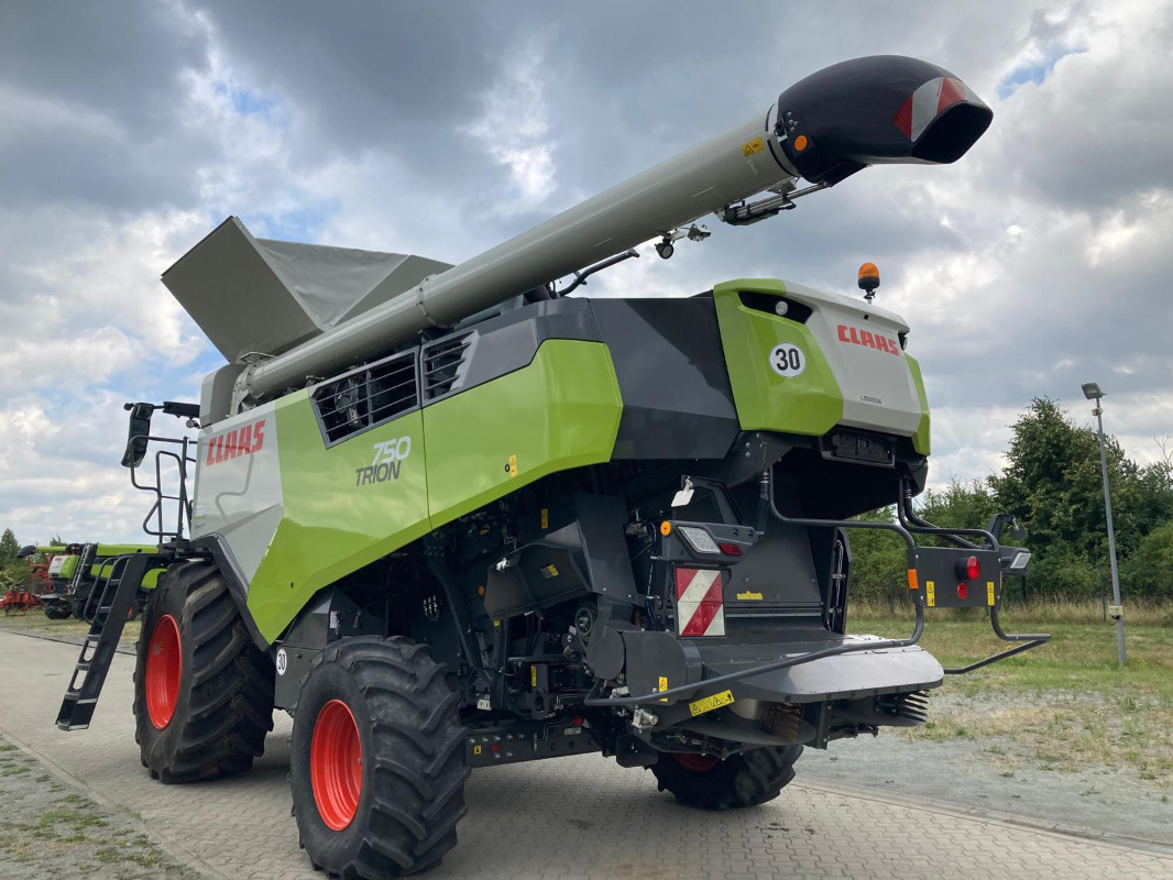 CLAAS Trion 750 - حصادة: صورة 4 CLAAS Trion 750 - حصادة: صورة 4