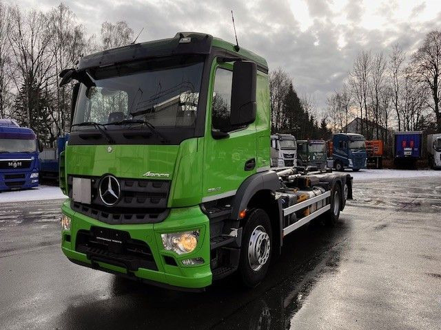 Mercedes-Benz Arocs 2643 Mit Meiller Abrollkipper Top - شاحنة برافعة خطافية: صورة 3 Mercedes-Benz Arocs 2643 Mit Meiller Abrollkipper Top - شاحنة برافعة خطافية: صورة 3
