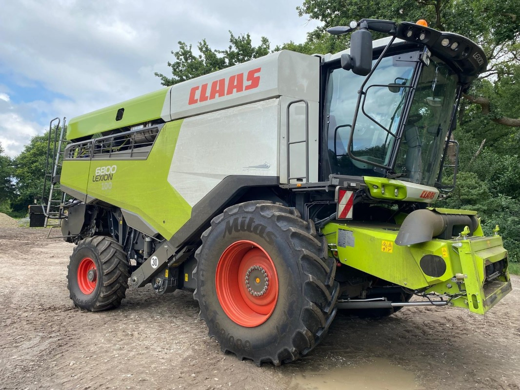 CLAAS Lexion 6800 mit Vario 930 Schneidwerk - حصادة: صورة 1 CLAAS Lexion 6800 mit Vario 930 Schneidwerk - حصادة: صورة 1