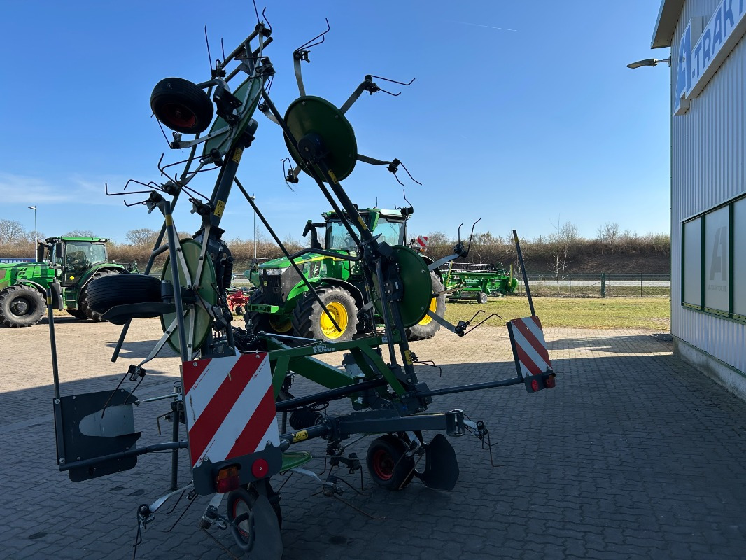 Fendt Lotus 770 - نشارة الدريس/ شوكة جرف: صورة 5 Fendt Lotus 770 - نشارة الدريس/ شوكة جرف: صورة 5