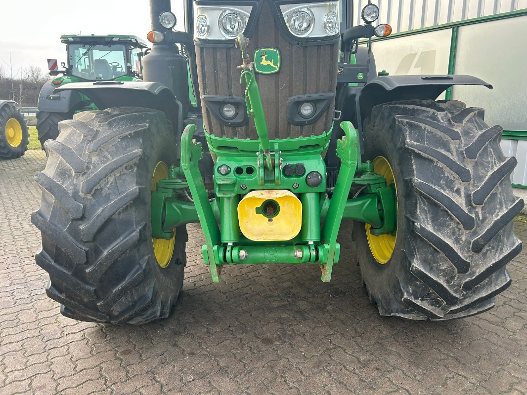 جرار John Deere 6215R: صورة 7