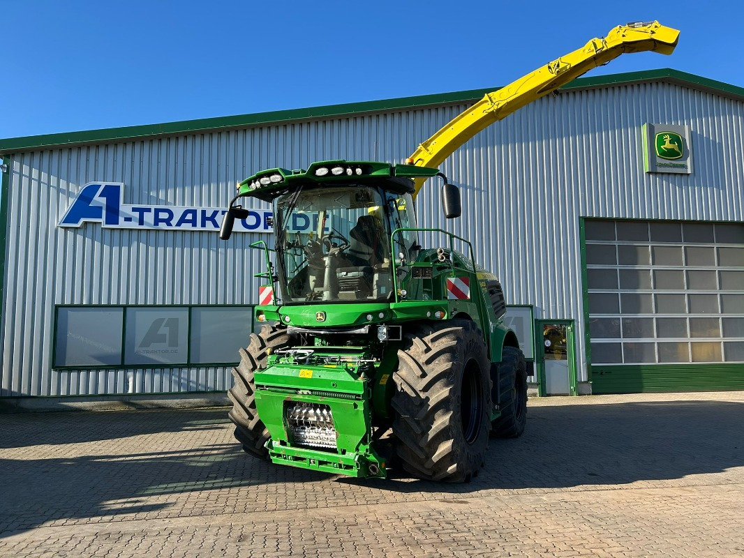 John Deere 8400i - آلات الحصاد: صورة 1 John Deere 8400i - آلات الحصاد: صورة 1