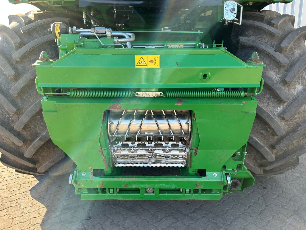 John Deere 8400i - آلات الحصاد: صورة 5 John Deere 8400i - آلات الحصاد: صورة 5