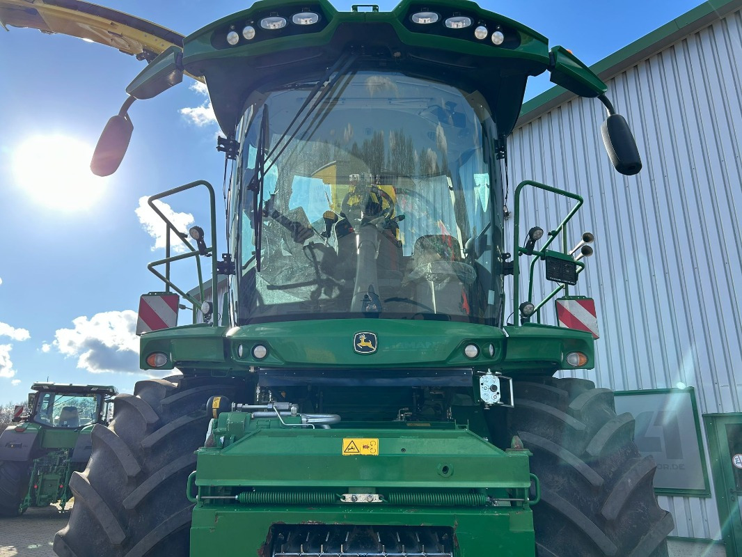 John Deere 9700i - آلات الحصاد: صورة 3 John Deere 9700i - آلات الحصاد: صورة 3