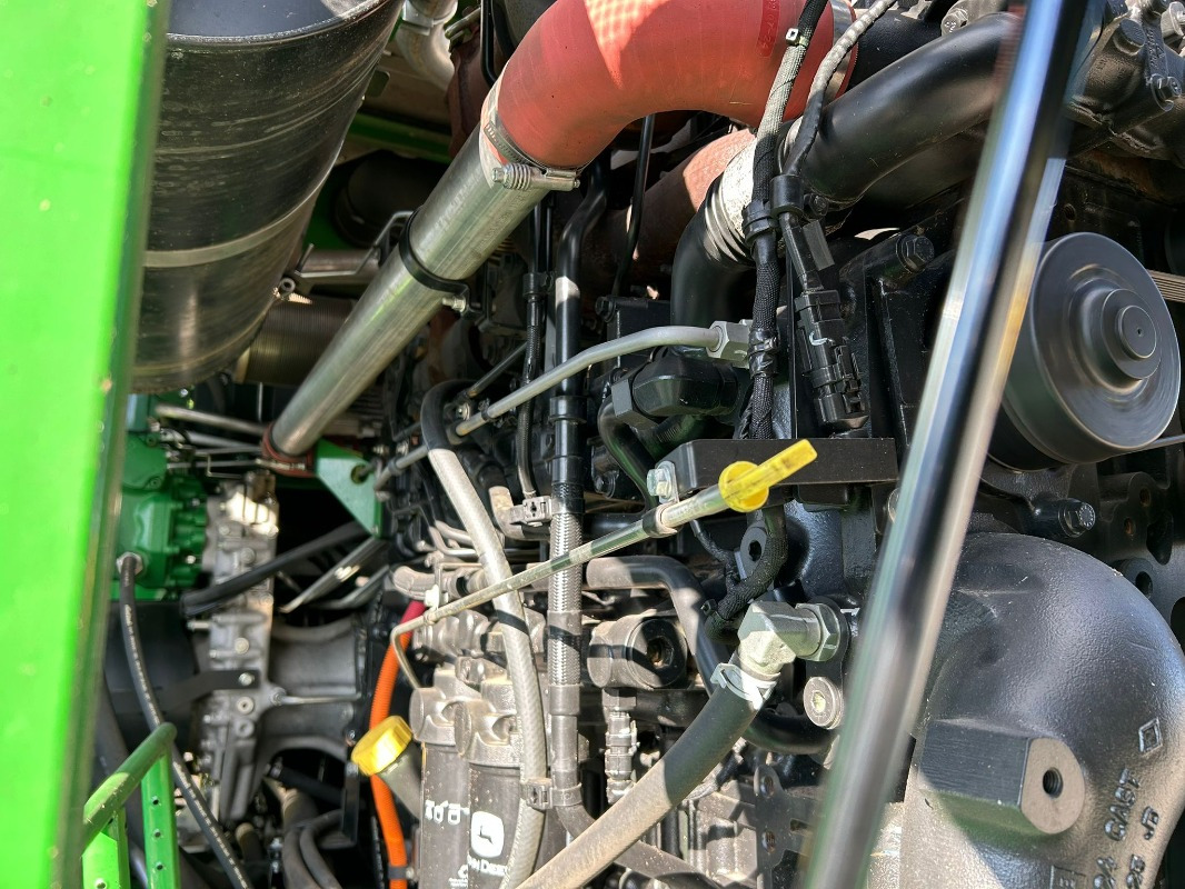 John Deere 9700i - آلات الحصاد: صورة 4 John Deere 9700i - آلات الحصاد: صورة 4