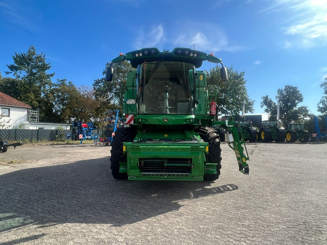 John Deere T560 - حصادة: صورة 2 John Deere T560 - حصادة: صورة 2