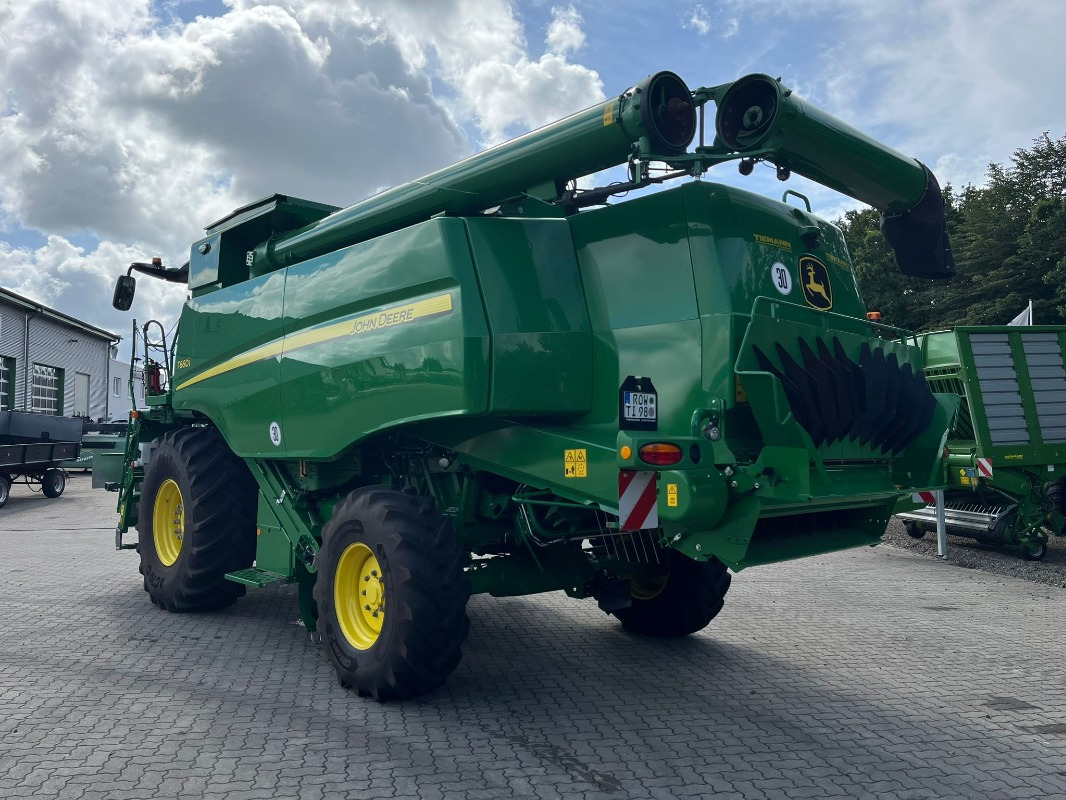 John Deere T660 - حصادة: صورة 4 John Deere T660 - حصادة: صورة 4