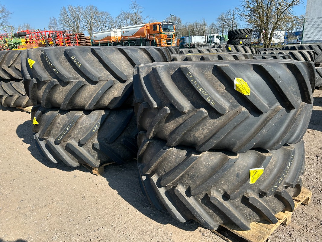 Michelin 710/70R42 und 600/70R30 Kompletträder - إطارات - آلات زراعية: صورة 1 Michelin 710/70R42 und 600/70R30 Kompletträder - إطارات - آلات زراعية: صورة 1