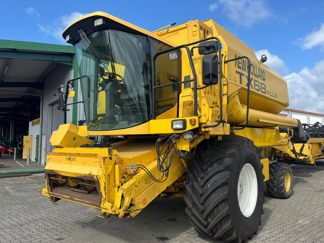 New Holland TX 68 Plus - حصادة: صورة 2 New Holland TX 68 Plus - حصادة: صورة 2