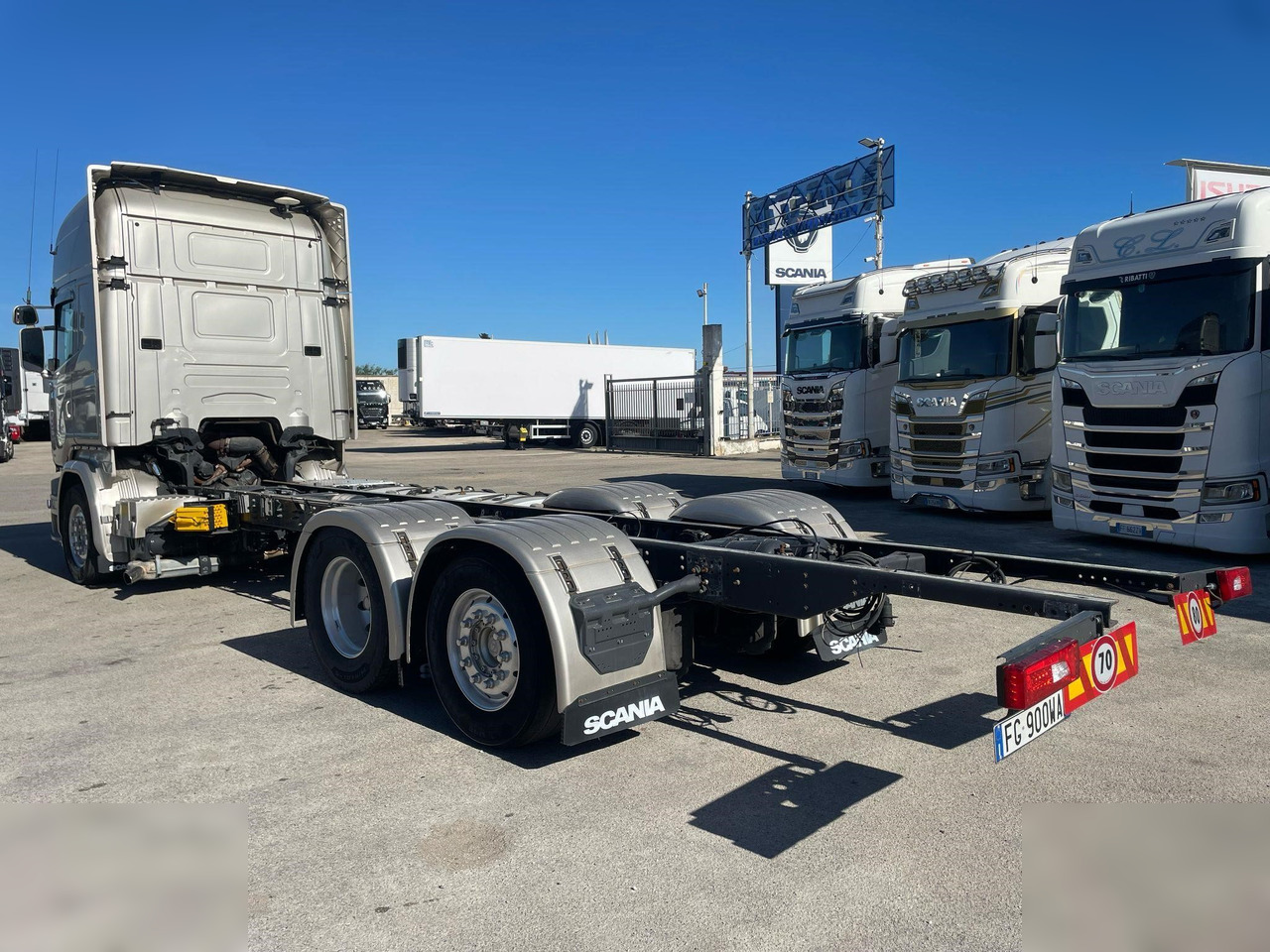 SCANIA R580 - شاحنة بهيكل معدني للمقصورة: صورة 3 SCANIA R580 - شاحنة بهيكل معدني للمقصورة: صورة 3
