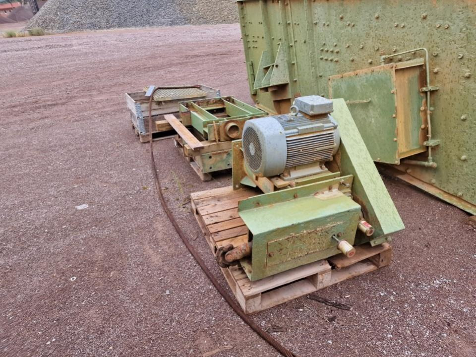 Stichweh 6m Eindeck Siebmaschine 2,4 m × 6 m - آلة فرز: صورة 1 Stichweh 6m Eindeck Siebmaschine 2,4 m × 6 m - آلة فرز: صورة 1