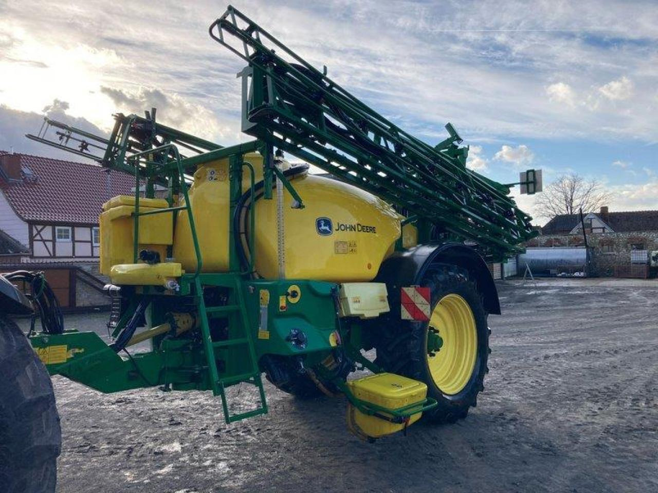 John Deere M 740 I - رشاش مسحوب: صورة 1 John Deere M 740 I - رشاش مسحوب: صورة 1