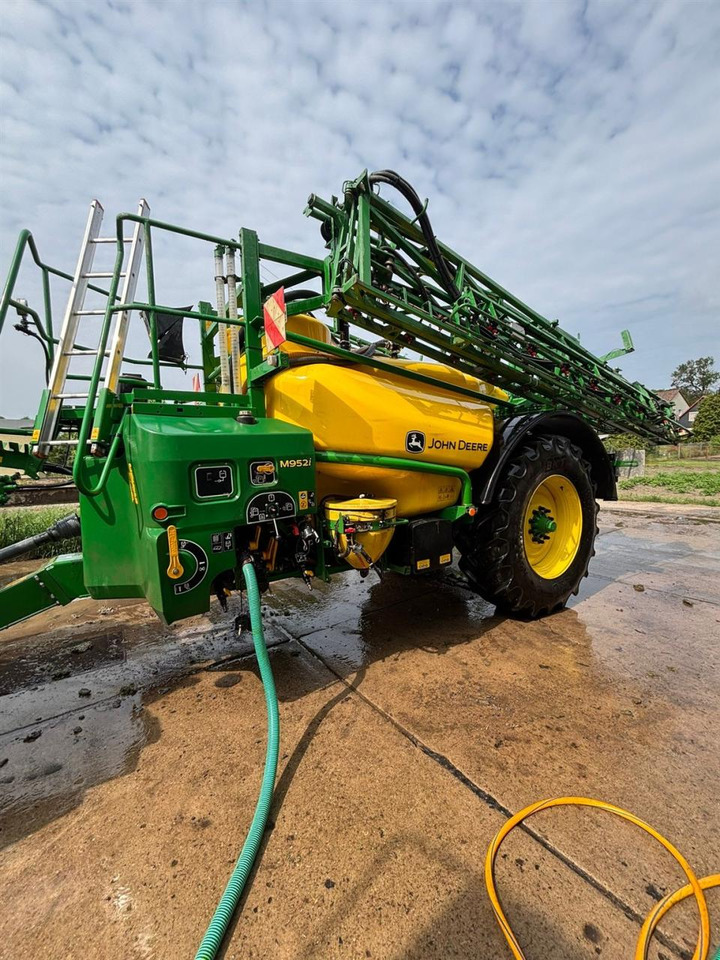 John Deere M952 I - رشاش مسحوب: صورة 1 John Deere M952 I - رشاش مسحوب: صورة 1