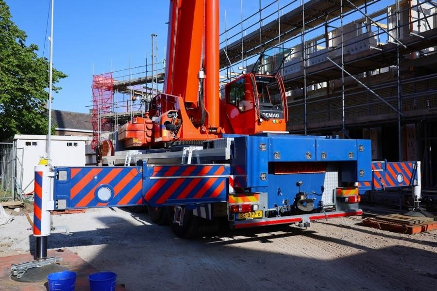 Demag AC220-5 Dutch Registration, 10x6x10, 220t Ca - رافعة لجميع التضاريس: صورة 2 Demag AC220-5 Dutch Registration, 10x6x10, 220t Ca - رافعة لجميع التضاريس: صورة 2