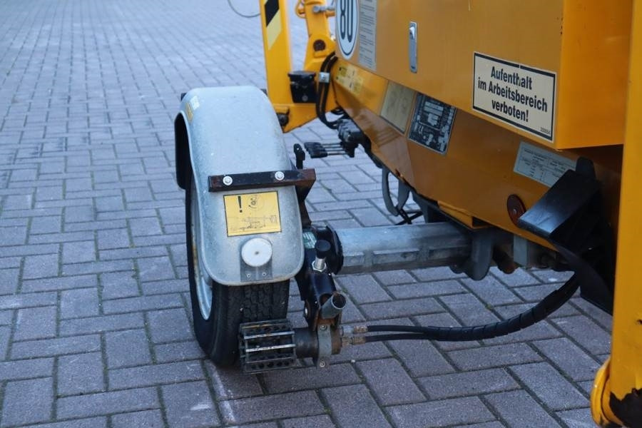 Denka-Lift JR12 Electric, 12m Working Height, 6.7m Reach, 120 - منصة العمل الجوية مقطورة: صورة 3 Denka-Lift JR12 Electric, 12m Working Height, 6.7m Reach, 120 - منصة العمل الجوية مقطورة: صورة 3