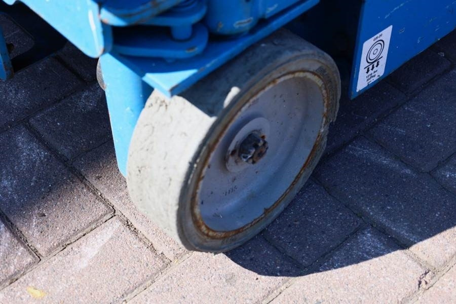 Genie GR20 Electric, 8m Working Height, Non Marking Tyre - مرفاع مفصلي: صورة 2 Genie GR20 Electric, 8m Working Height, Non Marking Tyre - مرفاع مفصلي: صورة 2
