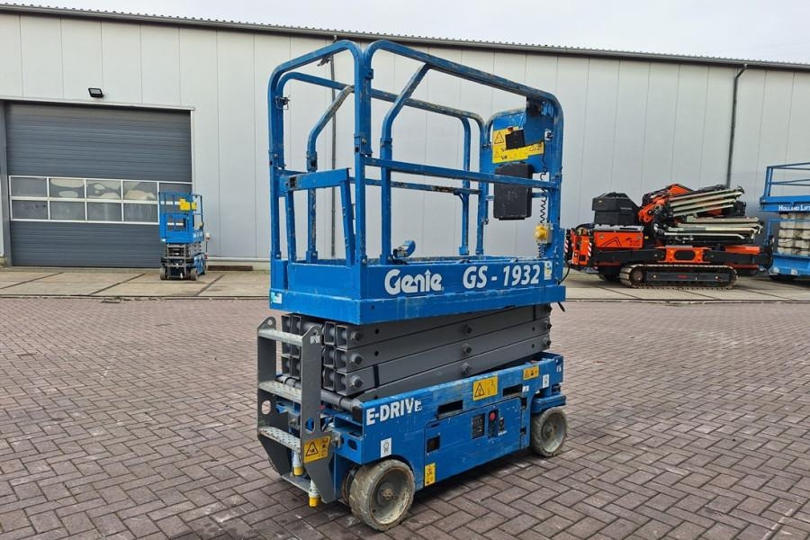 Genie GS1932 E-Drive Several In Stock, 8m Working Height - مرفاع مقصي: صورة 2 Genie GS1932 E-Drive Several In Stock, 8m Working Height - مرفاع مقصي: صورة 2