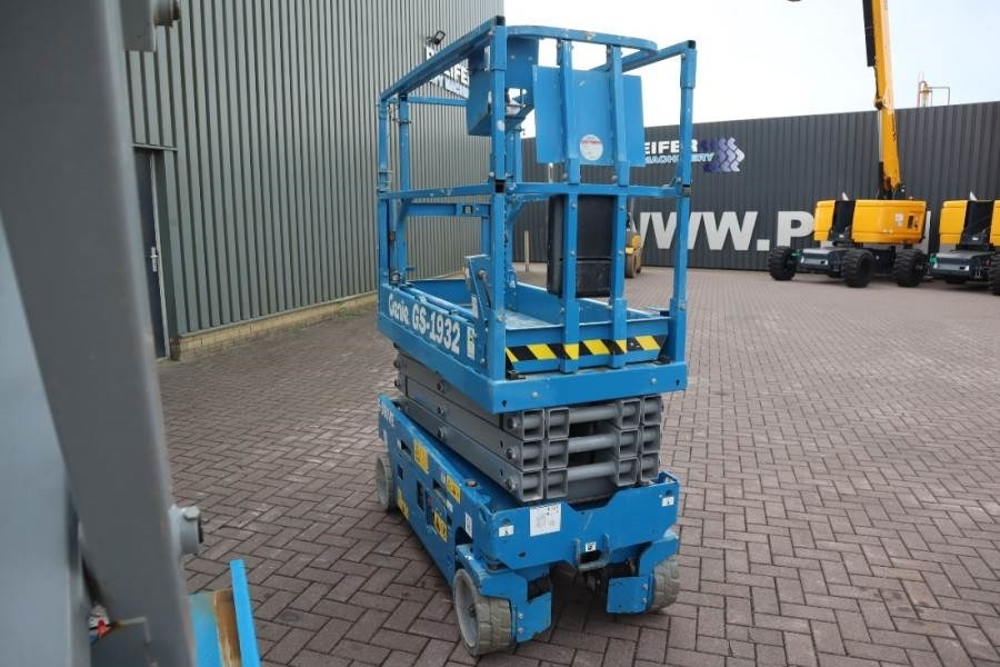 Genie GS1932 E-Drive Several In Stock, 8m Working Height - مرفاع مقصي: صورة 2 Genie GS1932 E-Drive Several In Stock, 8m Working Height - مرفاع مقصي: صورة 2