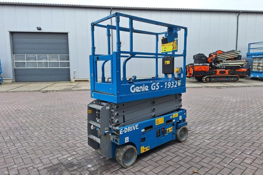 Genie GS1932 E-Drive Several In Stock, 8m Working Height - مرفاع مقصي: صورة 2 Genie GS1932 E-Drive Several In Stock, 8m Working Height - مرفاع مقصي: صورة 2