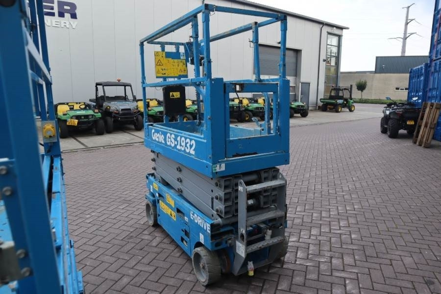 Genie GS1932 E-Drive Several In Stock, 8m Working Height - مرفاع مقصي: صورة 2 Genie GS1932 E-Drive Several In Stock, 8m Working Height - مرفاع مقصي: صورة 2