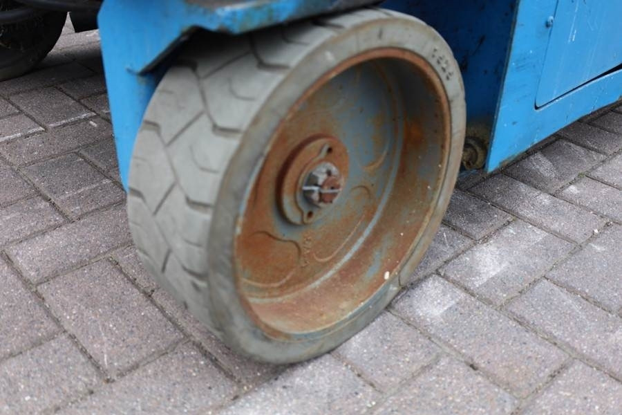 مرفاع مقصي Genie GS2646 Electric, Working Height 9.80m, Capacity 45: صورة 14