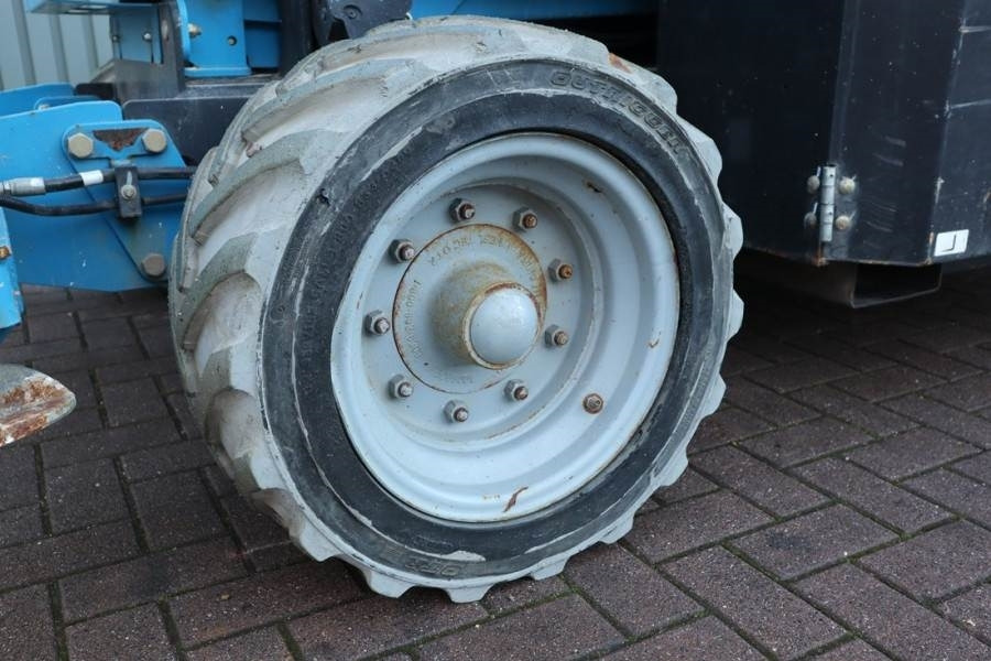 مرفاع مقصي Genie GS4069 Electric, 14m Working Height, 363kg Capacit: صورة 10