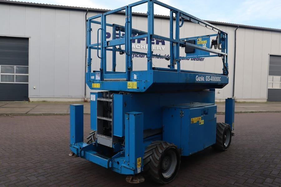 Genie GS4069DC Electric, 14m Working Height, 363kg Capac - مرفاع مقصي: صورة 2 Genie GS4069DC Electric, 14m Working Height, 363kg Capac - مرفاع مقصي: صورة 2