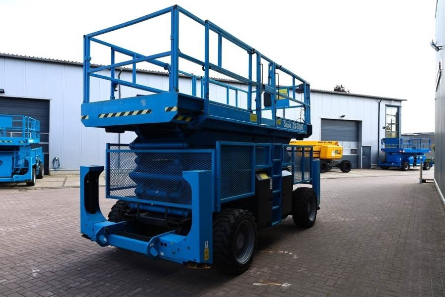 Genie GS5390 Diesel, 4x4 Drive, 18.15m Working Height, 6 - مرفاع مقصي: صورة 2 Genie GS5390 Diesel, 4x4 Drive, 18.15m Working Height, 6 - مرفاع مقصي: صورة 2