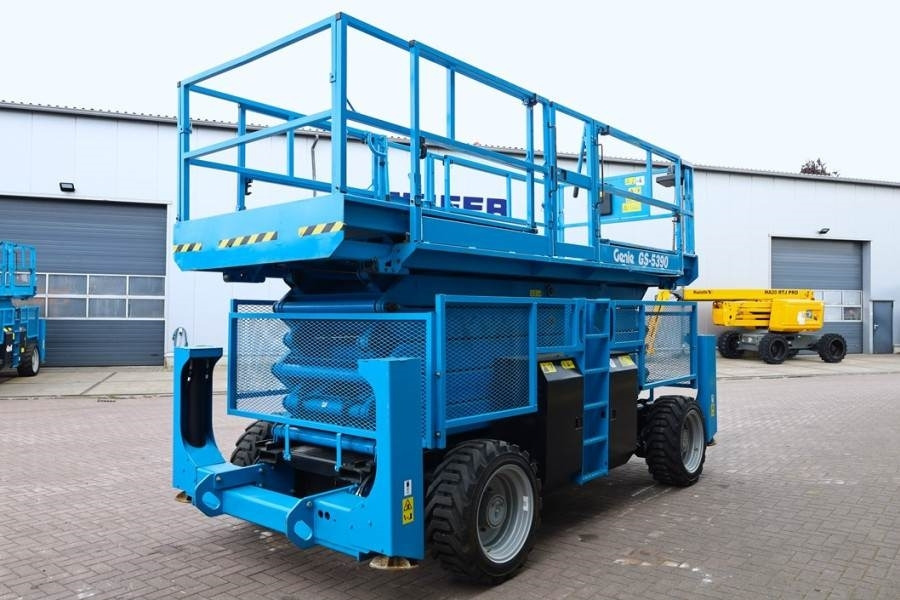 Genie GS5390 Diesel, 4x4 Drive, 18.15m Working Height, 6 - مرفاع مقصي: صورة 2 Genie GS5390 Diesel, 4x4 Drive, 18.15m Working Height, 6 - مرفاع مقصي: صورة 2