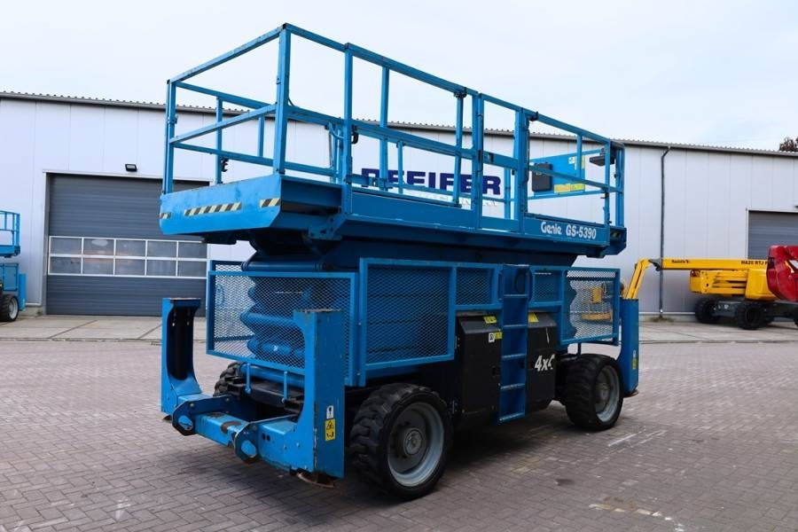 Genie GS5390 Diesel, 4x4 Drive, 18.15m Working Height, 6 - مرفاع مقصي: صورة 2 Genie GS5390 Diesel, 4x4 Drive, 18.15m Working Height, 6 - مرفاع مقصي: صورة 2