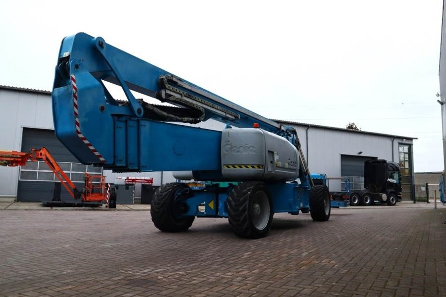 Genie ZX135/70 Diesel, 4x4x4 Drive, 43m Lifting Height, - مرفاع مفصلي: صورة 2 Genie ZX135/70 Diesel, 4x4x4 Drive, 43m Lifting Height, - مرفاع مفصلي: صورة 2