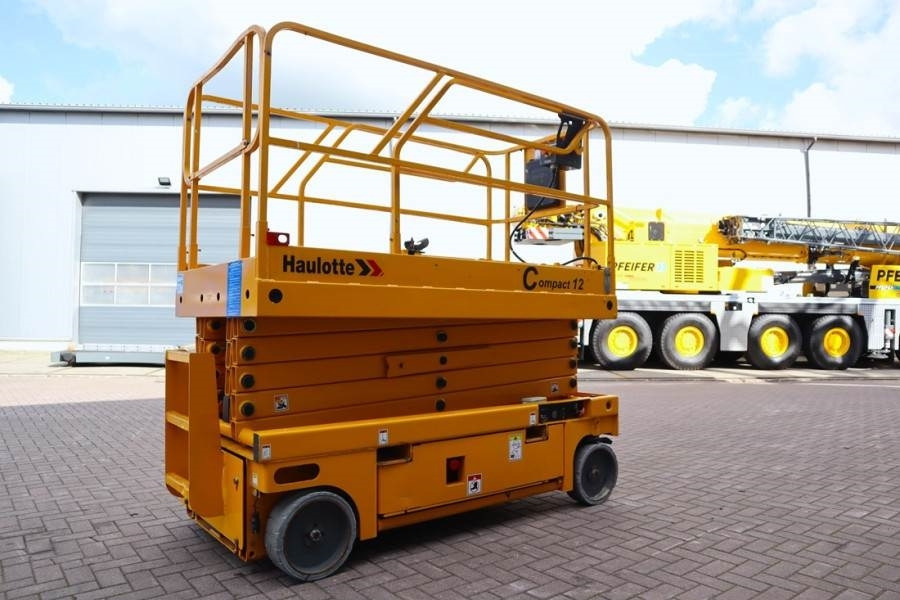 Haulotte Compact 12 Electric, 12m Working Height, 300kg Cap - مرفاع مقصي: صورة 2 Haulotte Compact 12 Electric, 12m Working Height, 300kg Cap - مرفاع مقصي: صورة 2