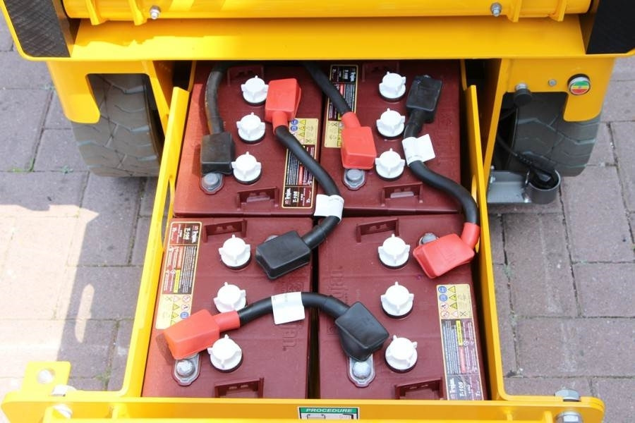 Haulotte Compact 8 Valid inspection, *Guarantee! Electric, - مرفاع مقصي: صورة 3 Haulotte Compact 8 Valid inspection, *Guarantee! Electric, - مرفاع مقصي: صورة 3