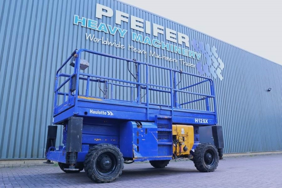 Haulotte H12SX Diesel, 4x4 Drive, 12m Working Height, 700kg - مرفاع مقصي: صورة 1 Haulotte H12SX Diesel, 4x4 Drive, 12m Working Height, 700kg - مرفاع مقصي: صورة 1
