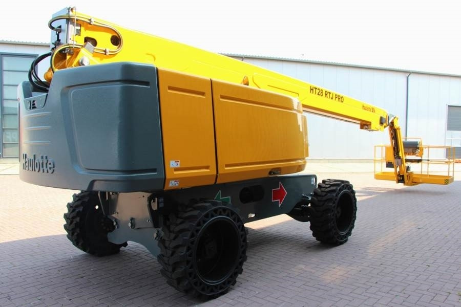 Haulotte HT28RTJ Pro Diesel, 4x4 Drive, 27.9 m Working Heig - مرفاع تلسكوبي: صورة 2 Haulotte HT28RTJ Pro Diesel, 4x4 Drive, 27.9 m Working Heig - مرفاع تلسكوبي: صورة 2