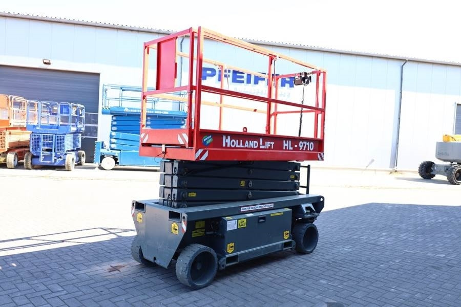 Holland Lift Ecostar HL-9710 Electric, 12m Working Height, 325k - مرفاع مقصي: صورة 2 Holland Lift Ecostar HL-9710 Electric, 12m Working Height, 325k - مرفاع مقصي: صورة 2