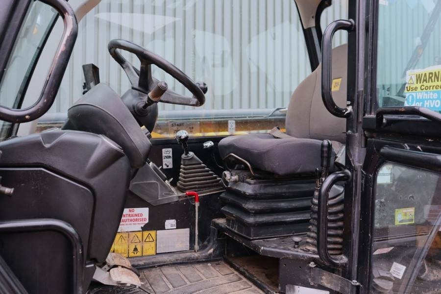 JCB 535-125 Diesel, 4x4x4 Drive, 12.5m Lifting Height, - آلة رفع ونقل تلسكوبية: صورة 4 JCB 535-125 Diesel, 4x4x4 Drive, 12.5m Lifting Height, - آلة رفع ونقل تلسكوبية: صورة 4