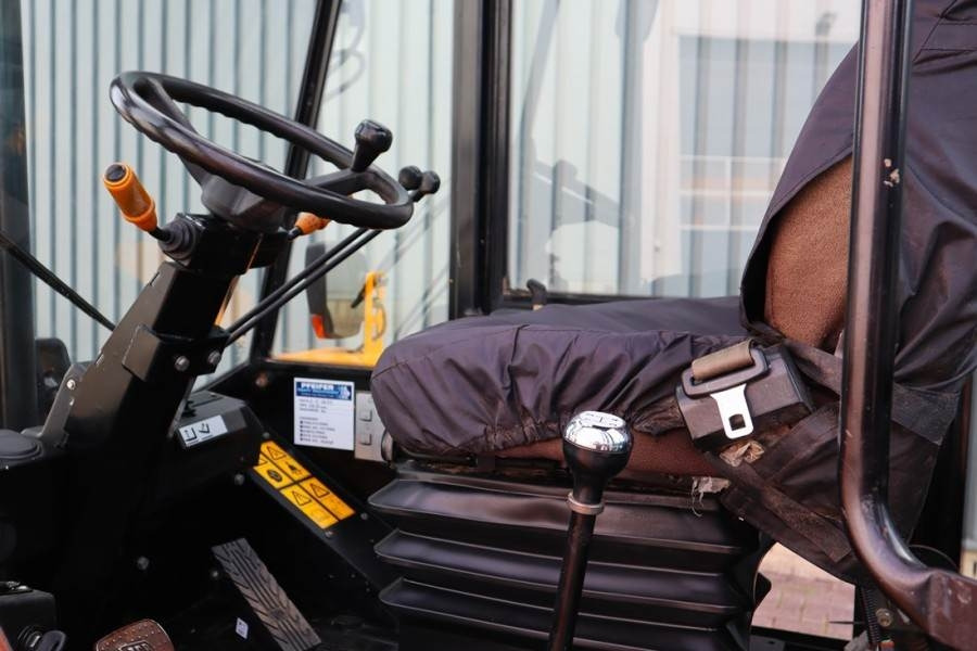 JCB 926 Diesel, 4x4 Drive, Triplex mast, 5500mm Liftin - رافعة شوكية للأراضي الوعرة: صورة 3 JCB 926 Diesel, 4x4 Drive, Triplex mast, 5500mm Liftin - رافعة شوكية للأراضي الوعرة: صورة 3