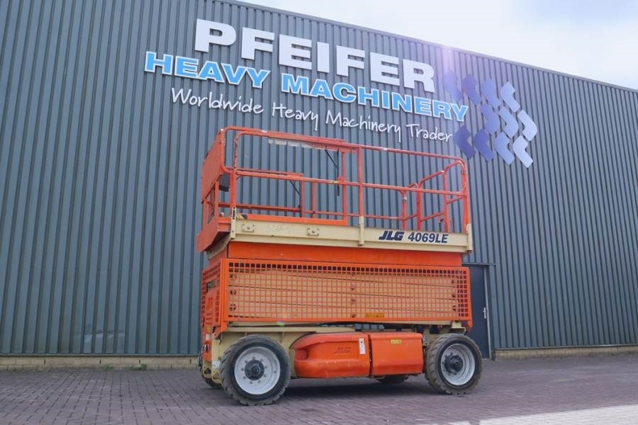 JLG 4069LE Electric, 14.2m Working Height, 360kg Capac - مرفاع مقصي: صورة 1 JLG 4069LE Electric, 14.2m Working Height, 360kg Capac - مرفاع مقصي: صورة 1