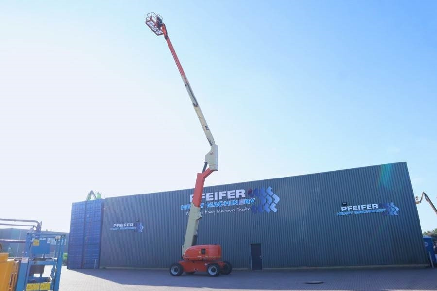 JLG 800AJ Diesel, 4x4 Drive, 26.5m Working Height, 15. - مرفاع مفصلي: صورة 3 JLG 800AJ Diesel, 4x4 Drive, 26.5m Working Height, 15. - مرفاع مفصلي: صورة 3