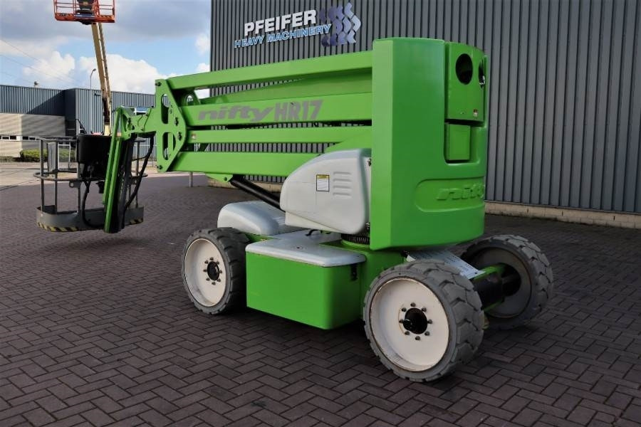 Niftylift HR17NDE HYBRIDE Hybrid Battery & Diesel, 17m Worki - مرفاع مفصلي: صورة 4 Niftylift HR17NDE HYBRIDE Hybrid Battery & Diesel, 17m Worki - مرفاع مفصلي: صورة 4