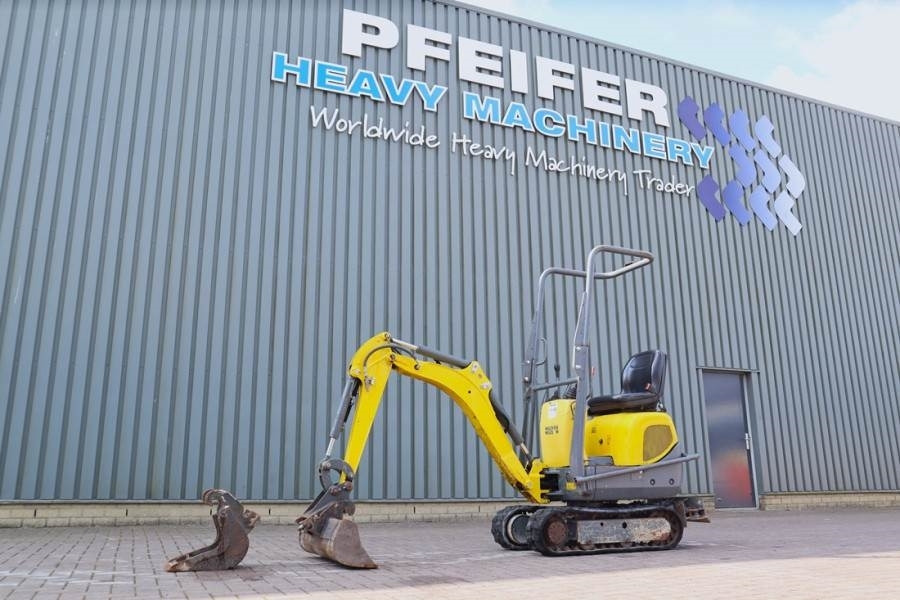 Wacker Neuson E08-01 Wacker Neuson mini excavator including 2 bu - حفار صغير: صورة 1 Wacker Neuson E08-01 Wacker Neuson mini excavator including 2 bu - حفار صغير: صورة 1
