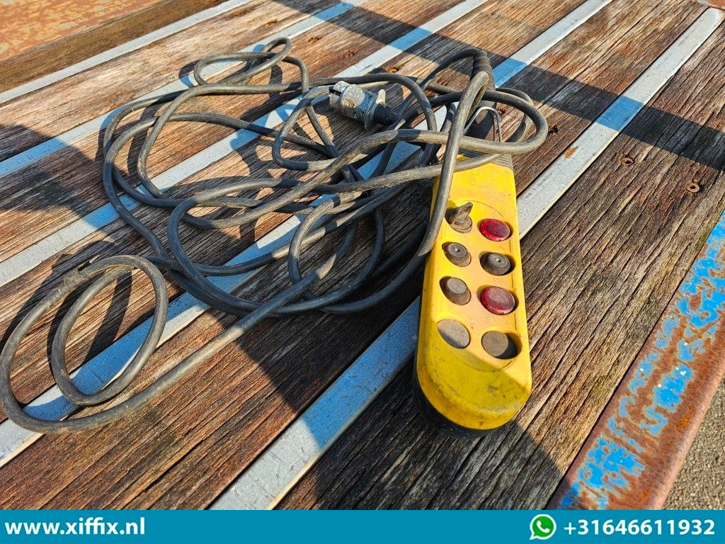 نصف مقطورة مسطحة Nooteboom 3-ass. Vlakke uitschuifbare oplegger / 3x gestuurd: صورة 12 نصف مقطورة مسطحة Nooteboom 3-ass. Vlakke uitschuifbare oplegger / 3x gestuurd: صورة 12