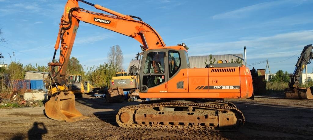 Doosan 225 LC - حفار زاحف: صورة 1 Doosan 225 LC - حفار زاحف: صورة 1