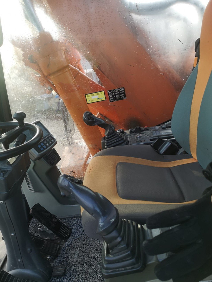 Doosan DX 140 - حفار ذو عجلات: صورة 4 Doosan DX 140 - حفار ذو عجلات: صورة 4