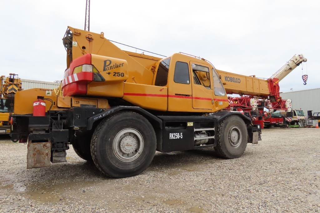 Kobelco RK 250-3 - موبايل كرين: صورة 3 Kobelco RK 250-3 - موبايل كرين: صورة 3