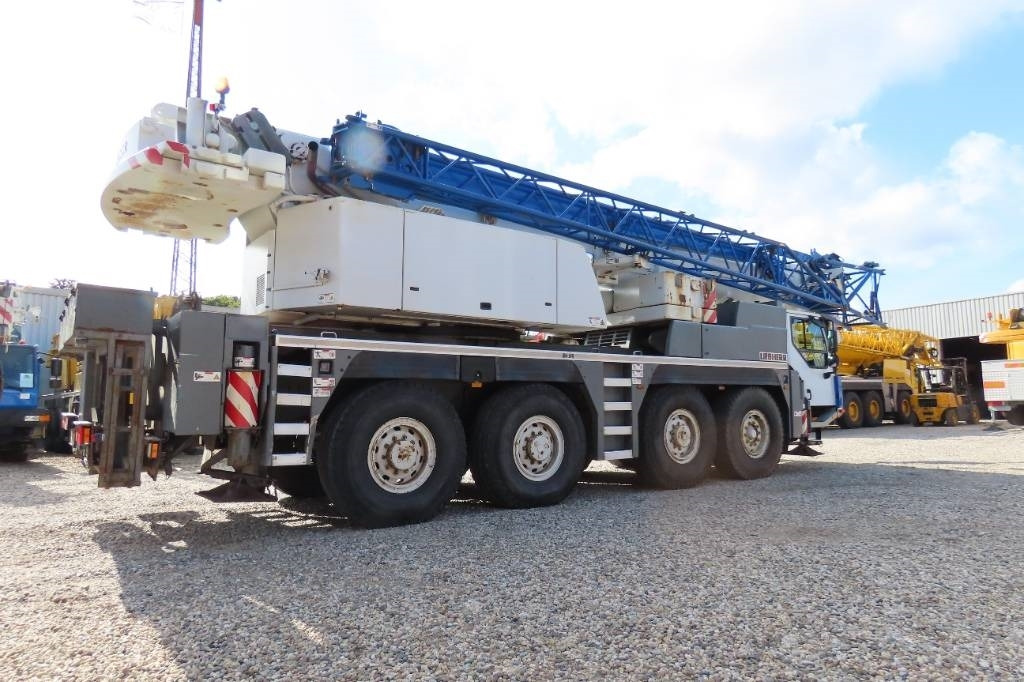 Liebherr LTM 1090-4.1 - رافعة لجميع التضاريس: صورة 3 Liebherr LTM 1090-4.1 - رافعة لجميع التضاريس: صورة 3