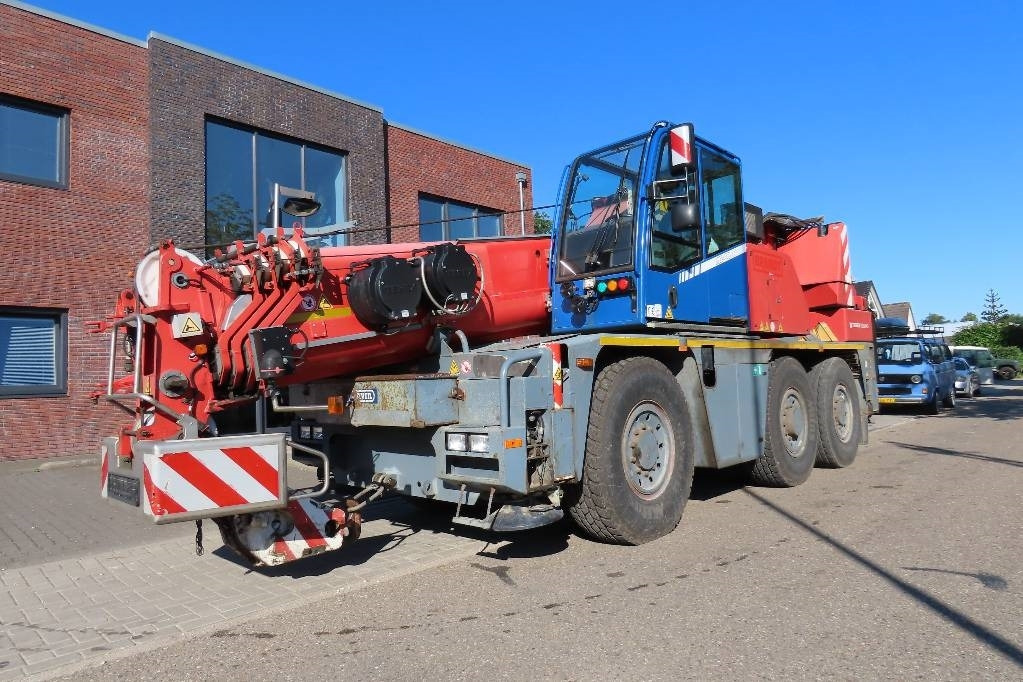 Terex Demag AC 40 City - رافعة لجميع التضاريس: صورة 1 Terex Demag AC 40 City - رافعة لجميع التضاريس: صورة 1