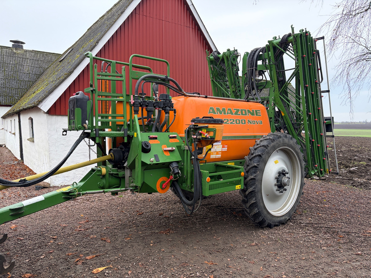 Amazone UG 2200 Nova - رشاش مسحوب: صورة 1 Amazone UG 2200 Nova - رشاش مسحوب: صورة 1